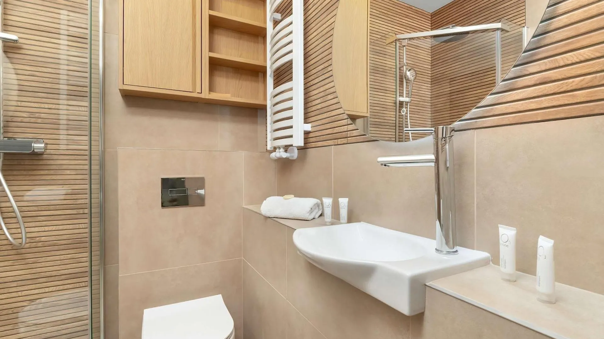 Jasny Apartament Z Pieknym Widokiem Na Miasto By Noclegi Renters Gdansk